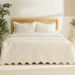 Karaca Bettüberwürfe Set-Camille Bettüberwurf-Set 230x240 Cm + 2 (50x70 Cm) Ecru