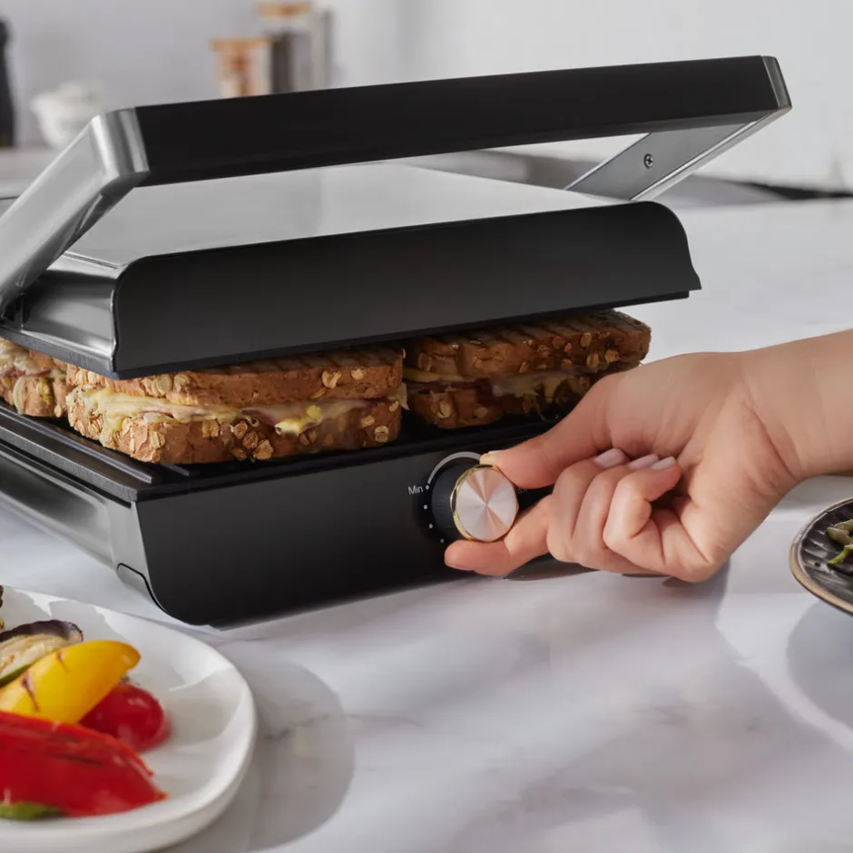Karaca Toaster-Homend Grilliant 1356H -Gehäuse mit Gusseisenplatten Sandwich- und Grillmaschine Inox