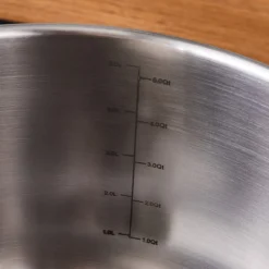 Karaca Stahltopf-Elite Edelstahl-Induktions-Kochtopf mit Deckel, 24 cm, Silber