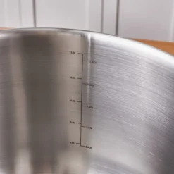 Karaca Stahltopf-Elite Edelstahl-Induktions-Kochtopf mit Deckel, 30 cm, Silber
