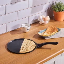 Karaca Keramikpfanne-Fluffy Antihaft-Induktionspfanne mit Keramikbeschichtung für Crêpes und Pfannkuchen, 26 cm, schwarz