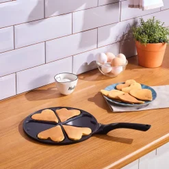 Karaca Keramikpfanne-Fluffy Love Antihaft-Pfannkuchenpfanne mit Induktionskeramikbeschichtung, 26 cm, schwarz