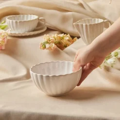 Karaca Schüssel/Bowl-New Daisy Müsli-/Suppenschale aus Steinzeug mit Reaktivglasur, 15,5 cm, Weiß Beyaz