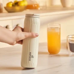 Karaca Thermoskannen-Rimo Auslaufsicherer Edelstahl-Thermos 600 ml Creme