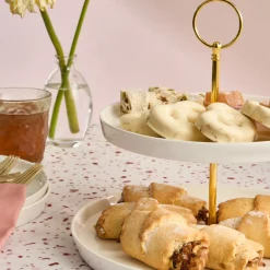 Karaca Kuchenplatte-Salvare 2-stöckige Kuchenetagere, weiß Weıß