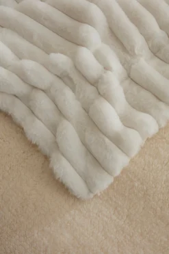 Karaca Decken-Stripe Sherpa Weiße Decke 150x200 Beyaz