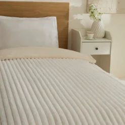Karaca Decken-Stripe Sherpa Weiße Decke 150x200 Beyaz
