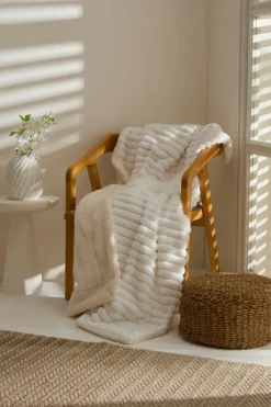 Karaca Decken-Stripe Sherpa Weiße Decke 130x150 Beyaz