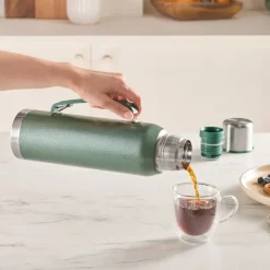 Karaca Thermoskannen-Thermosteel Earth Auslaufsicherer Edelstahl-Thermos 680 ml Khaki