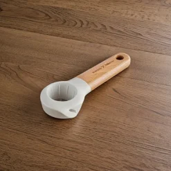Karaca Backhelfer-x Refika Gadgets 3-in-1 Flaschenöffner mit Holzgriff Grau02