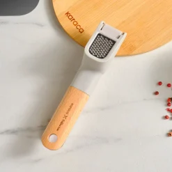 Karaca Backhelfer-x Refika Gadgets Knoblauchpresse mit Holzgriff Grau02