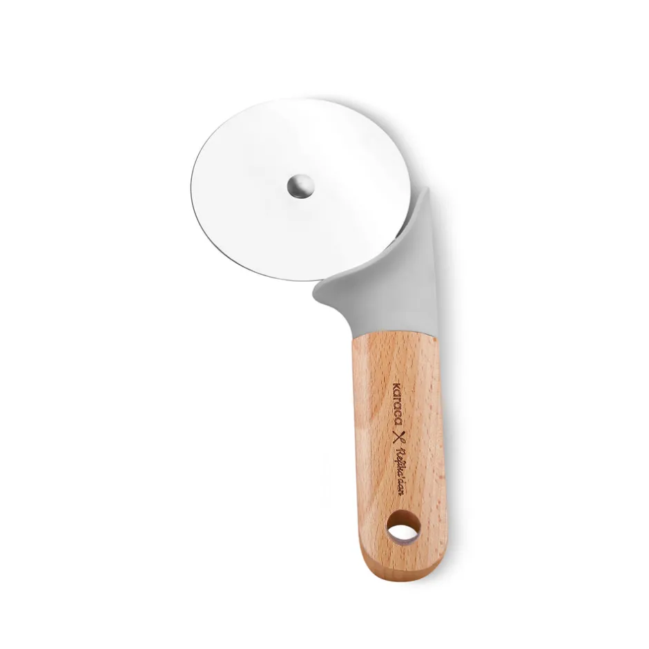 Karaca Backhelfer-x Refika Gadgets Pizzaschneider mit Holzgriff Grau02