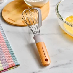 Karaca Backhelfer-x Refika Gadgets Schneebesen mit Holzgriff und Silikon-Schaber Grau02
